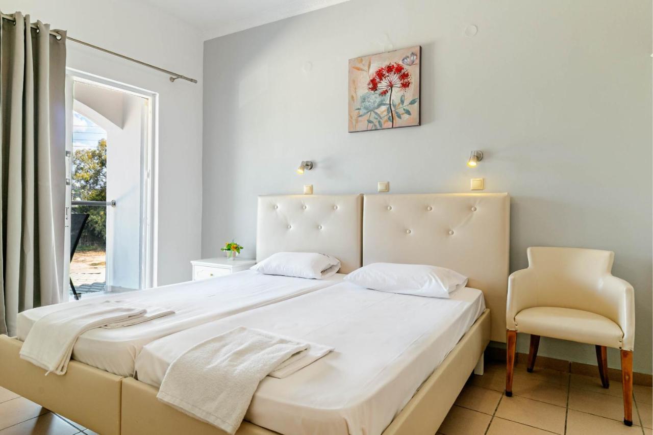 Porto Marina Aparthotel Gouvia Exteriör bild