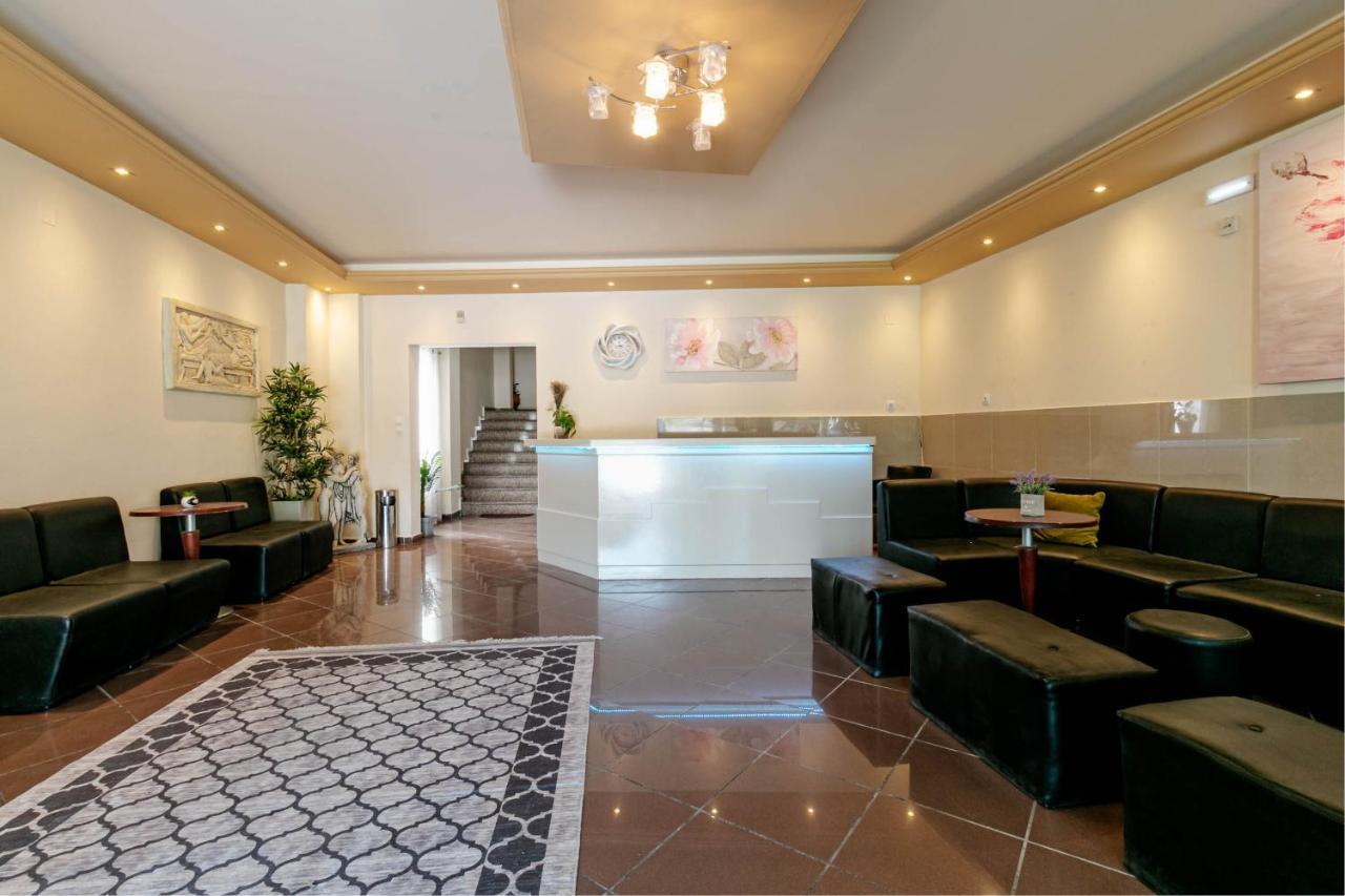 Porto Marina Aparthotel Gouvia Exteriör bild